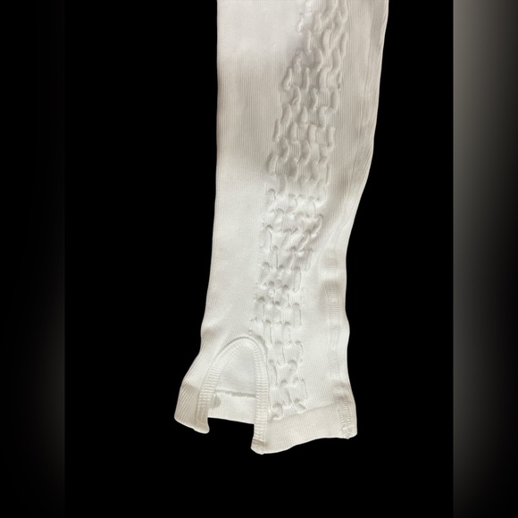 Free People white quilted textured leggings split bottom S NWOT butter soft - Picture 5 of 6